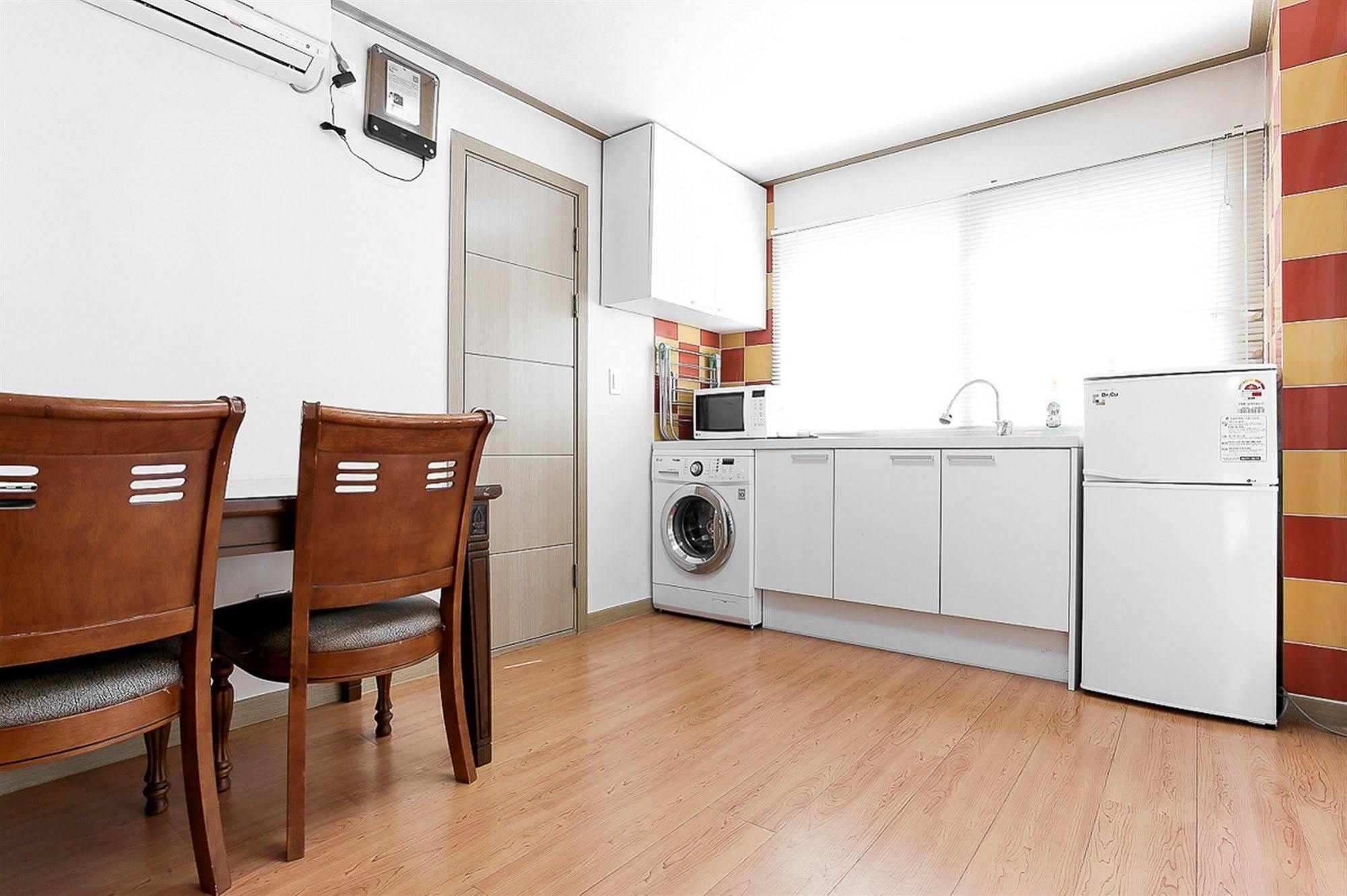 บลูมมิ่งเฮาส์เรสซิเดนซ์ Aparthotel โซล ภายนอก รูปภาพ